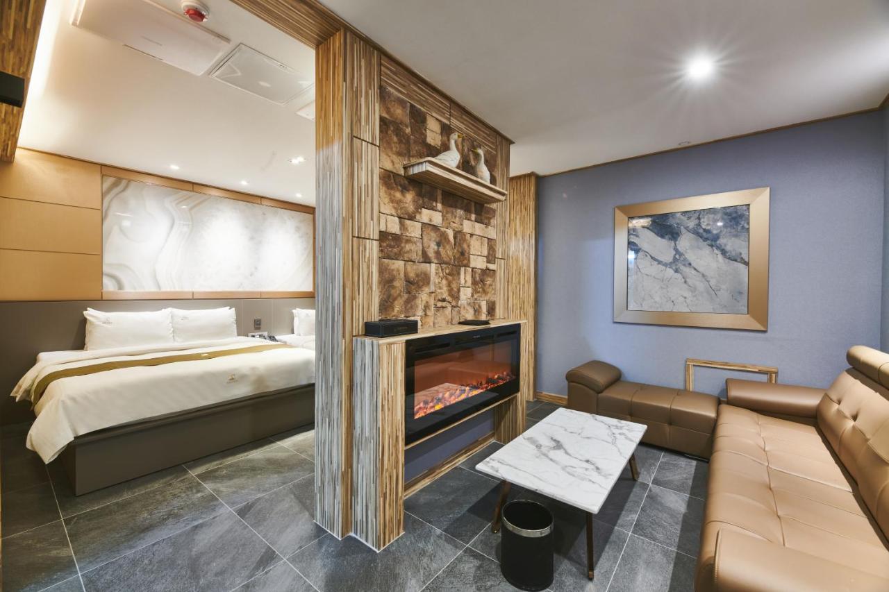 Aura Hotel Ansan Exteriér fotografie