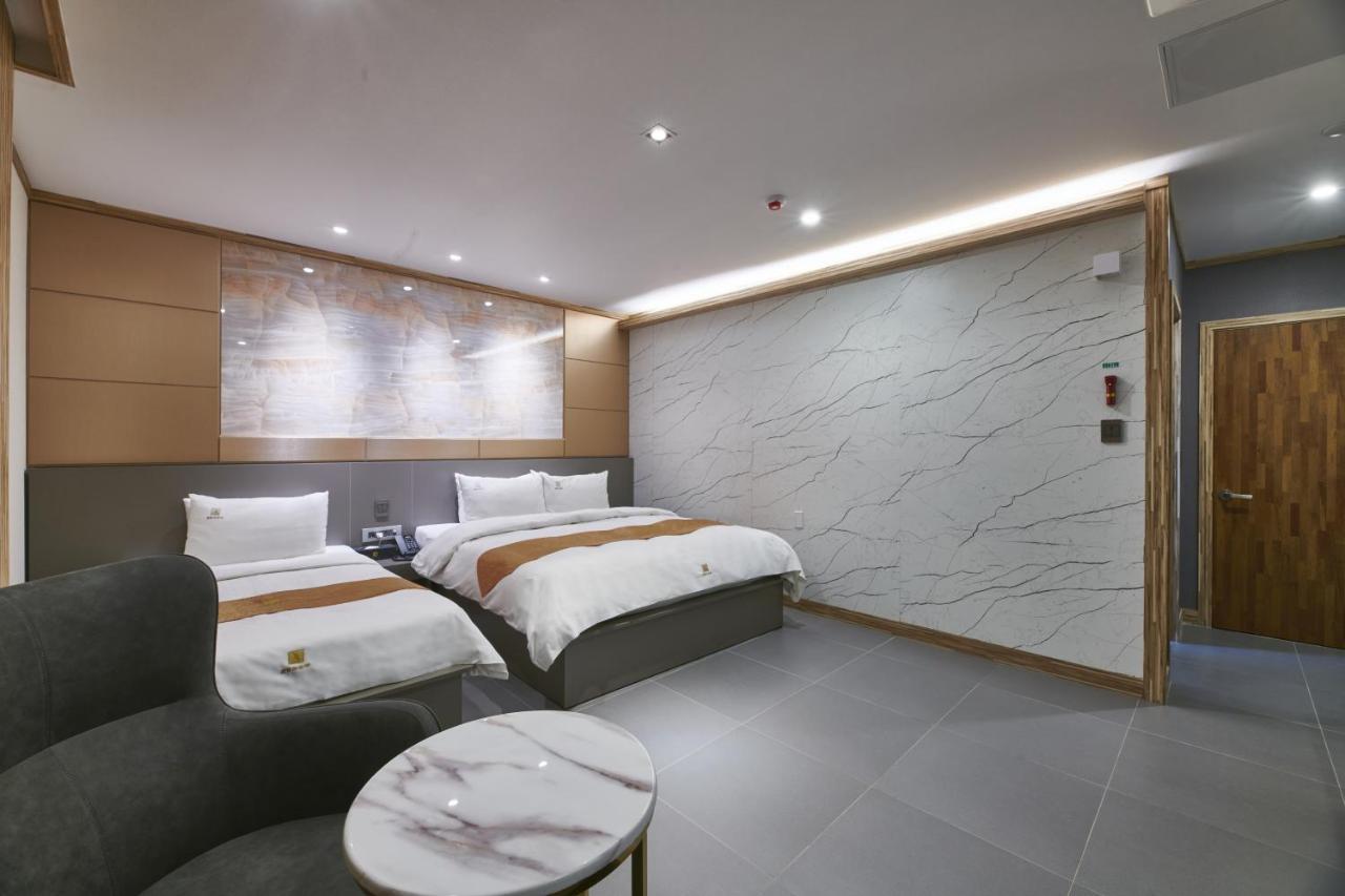 Aura Hotel Ansan Exteriér fotografie