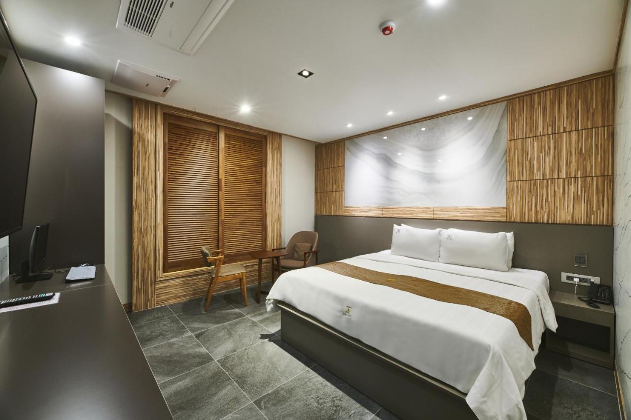 Aura Hotel Ansan Exteriér fotografie